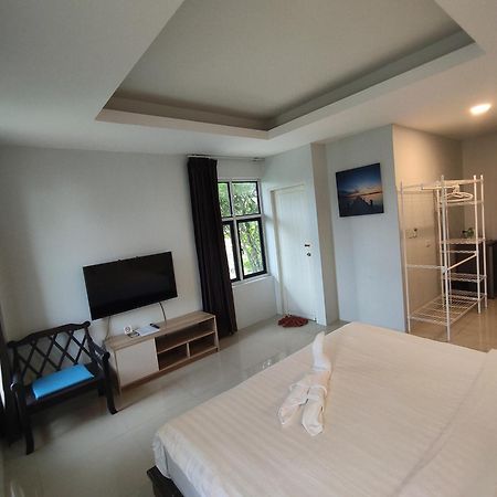 Baan Ampai Beach Hotel Hua Thanon  Esterno foto