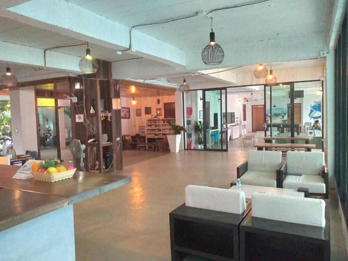 Baan Ampai Beach Hotel Hua Thanon  Esterno foto