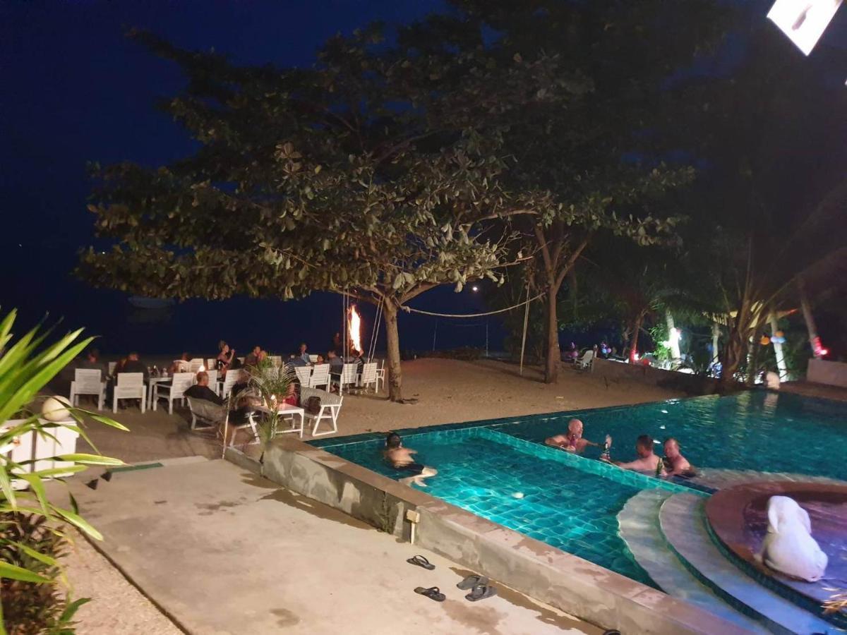 Baan Ampai Beach Hotel Hua Thanon  Esterno foto